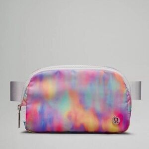 lululemon Everywhere Belt Bag 1L Prism Wash Print Multi/Vapor